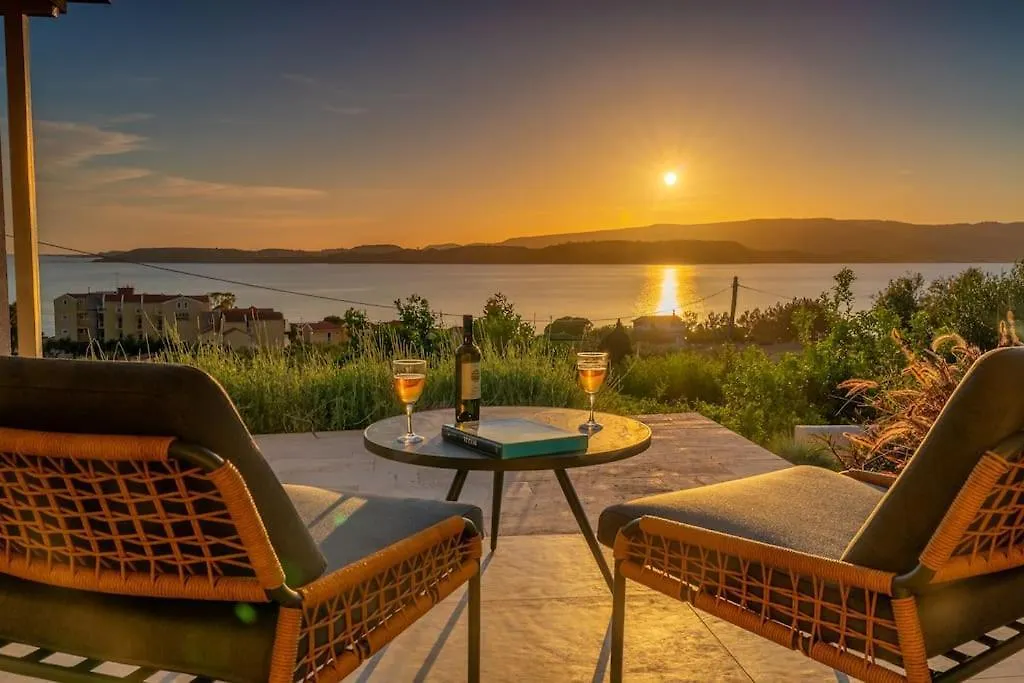 Kontakt z Thalassa View Residence